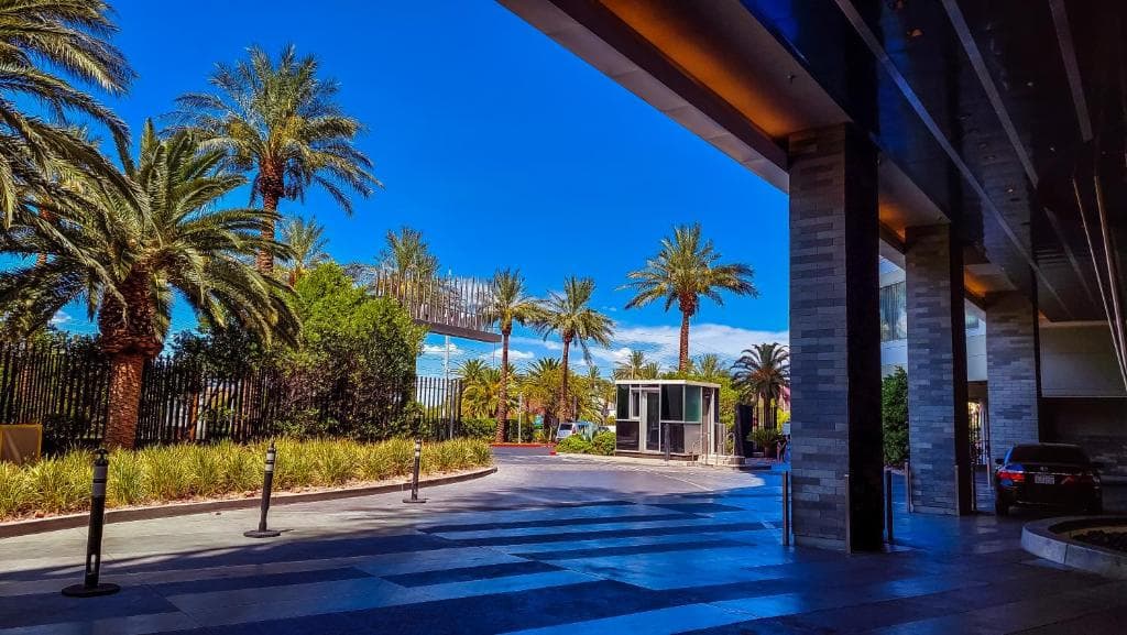 Luxury 53rd Flr Condo with Amazing Sunset View & Balcony NO ReFee at Palms Place