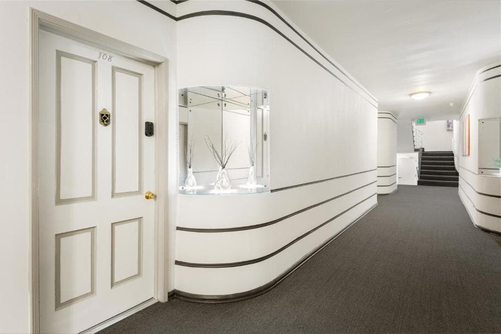 The Beverly Grove Hotel