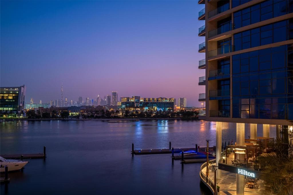 Hilton Dubai Creek Hotel & Residences