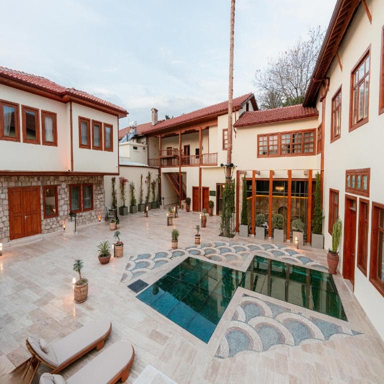 Dumo Suite Hotel