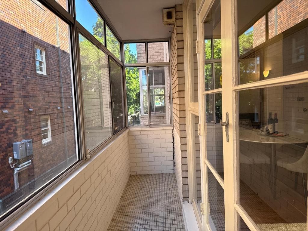 Peaceful Randwick Apt With Parking