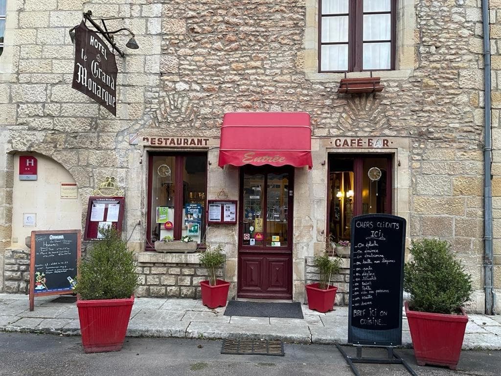 Hotel restaurant le Grand Monarque Donzy